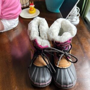 London Fog Pink and Gray Kids fully insulated Snow Boots